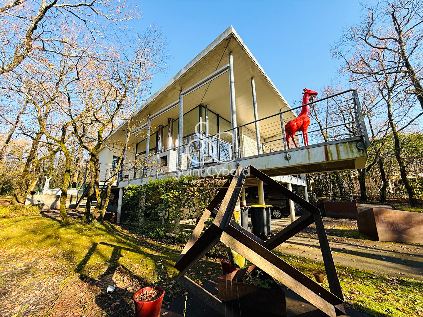 Maison d’architecte sur un terrain de 2566 m²