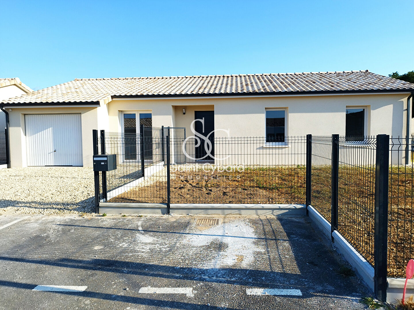 À Louer : La Couronne – Pavillon de plain pied disponible fin Novembre