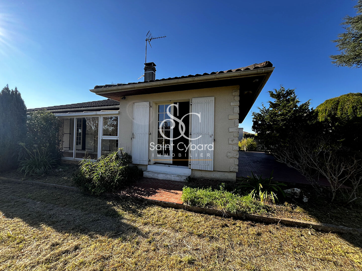 Maison Saint Yrieix Sur Charente 5 pièce(s) 120 m2 avec dépendance