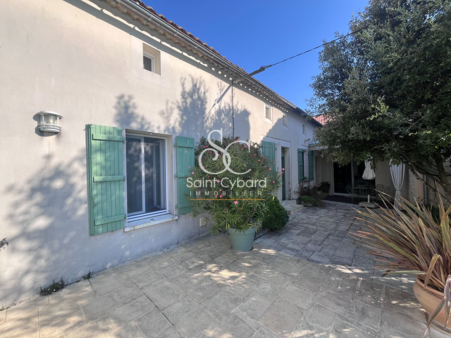 Maison Charentaise à vendre à Champniers – 6 chambres