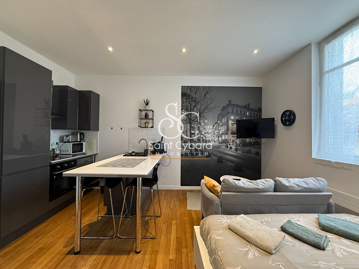 IMMEUBLE DE RAPPORT À ANGOULEME 5 logements – RÉNOVÉS en 2022