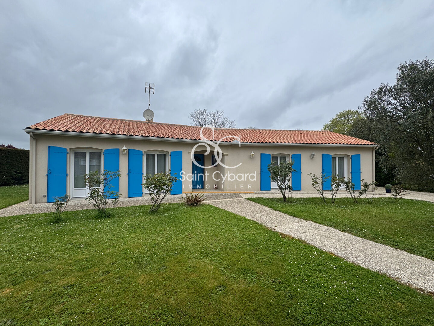 Ensemble immobilier de deux maisons individuelles – Brie –  233m²