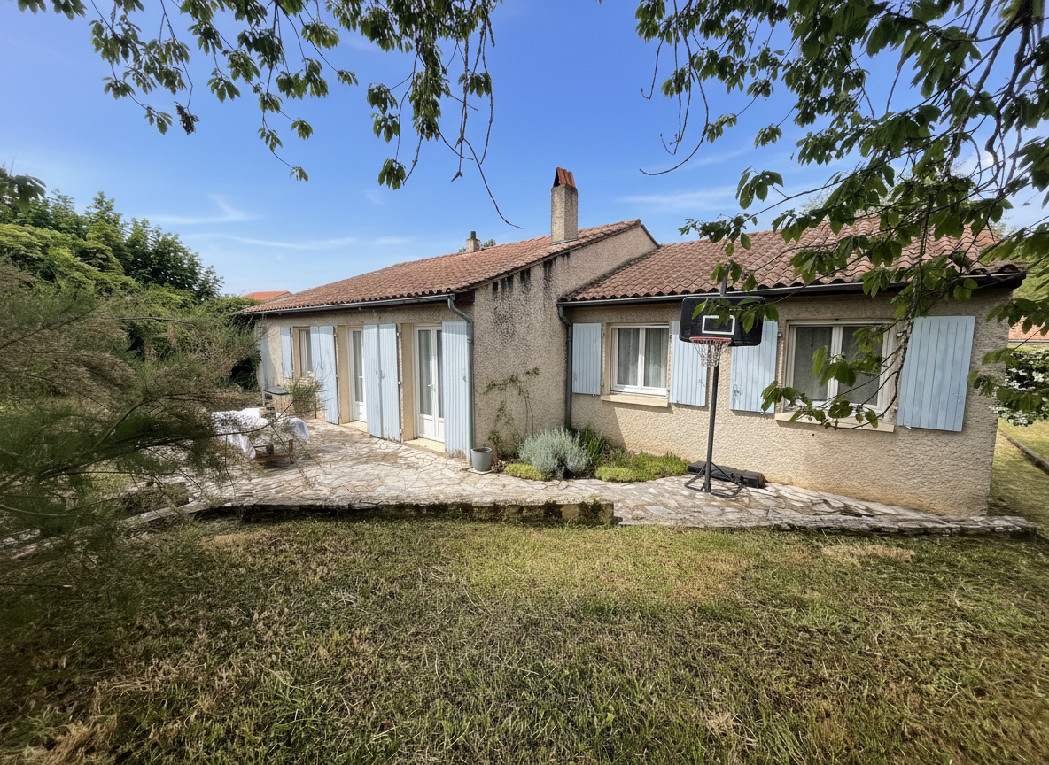 Exclusivité – Plain pied – 3 chambres – Saint Yrieix sur Charente