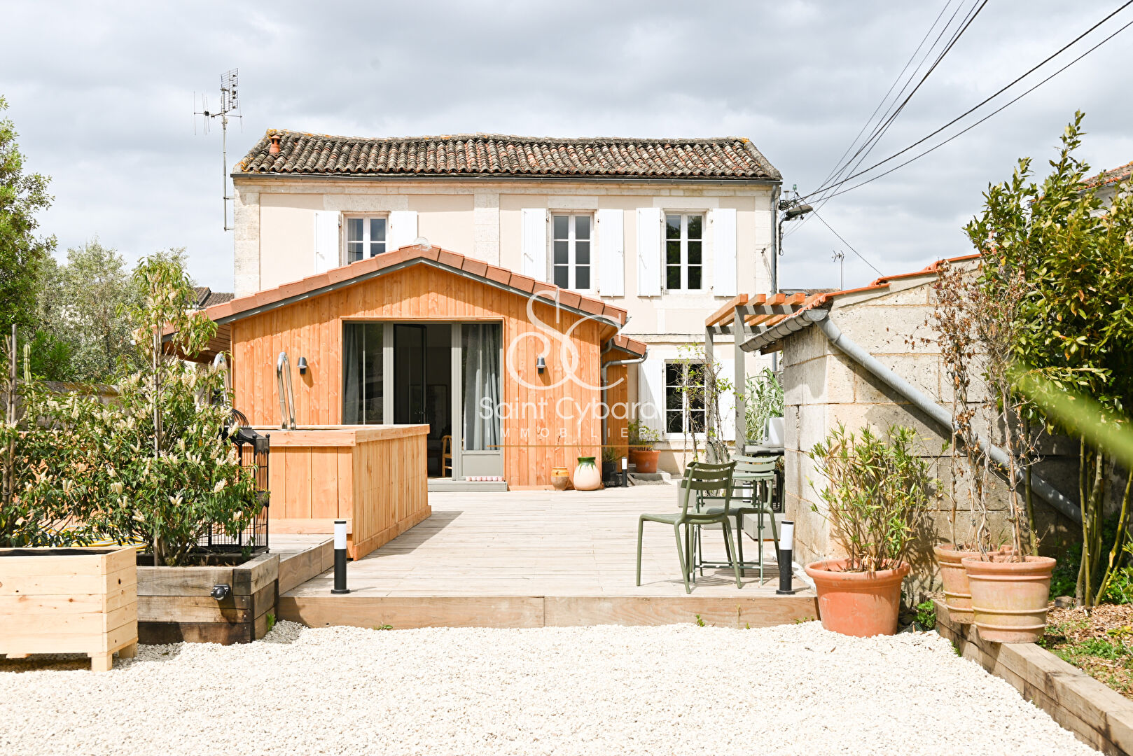 Maison Angouleme 4 pièce(s) 105 m2