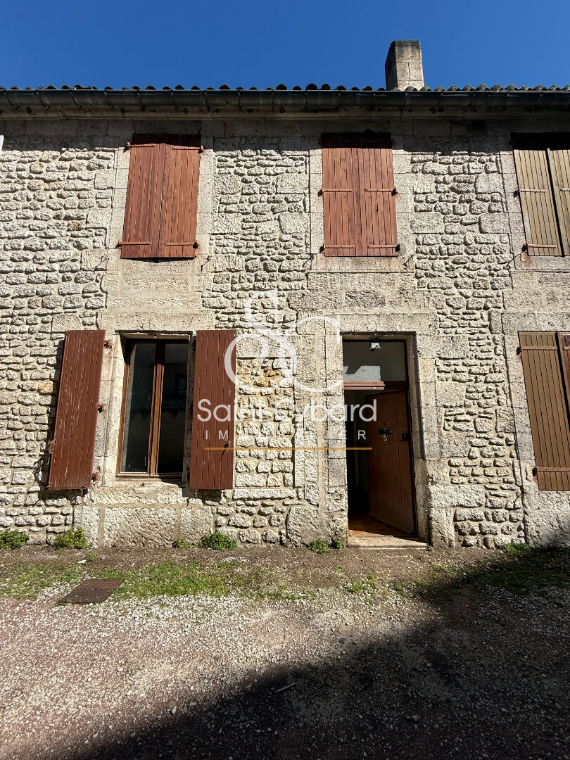 Maison de ville mitoyenne – 74m² – 2 chambres