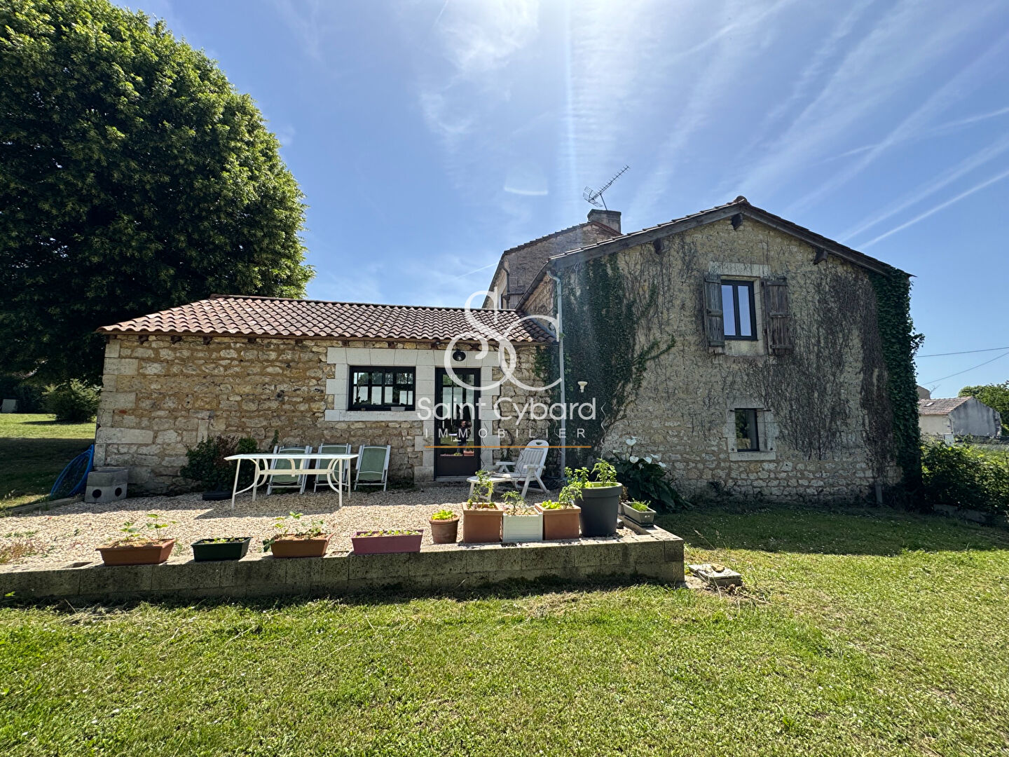 Ensemble immobilier 265m² – Angouleme