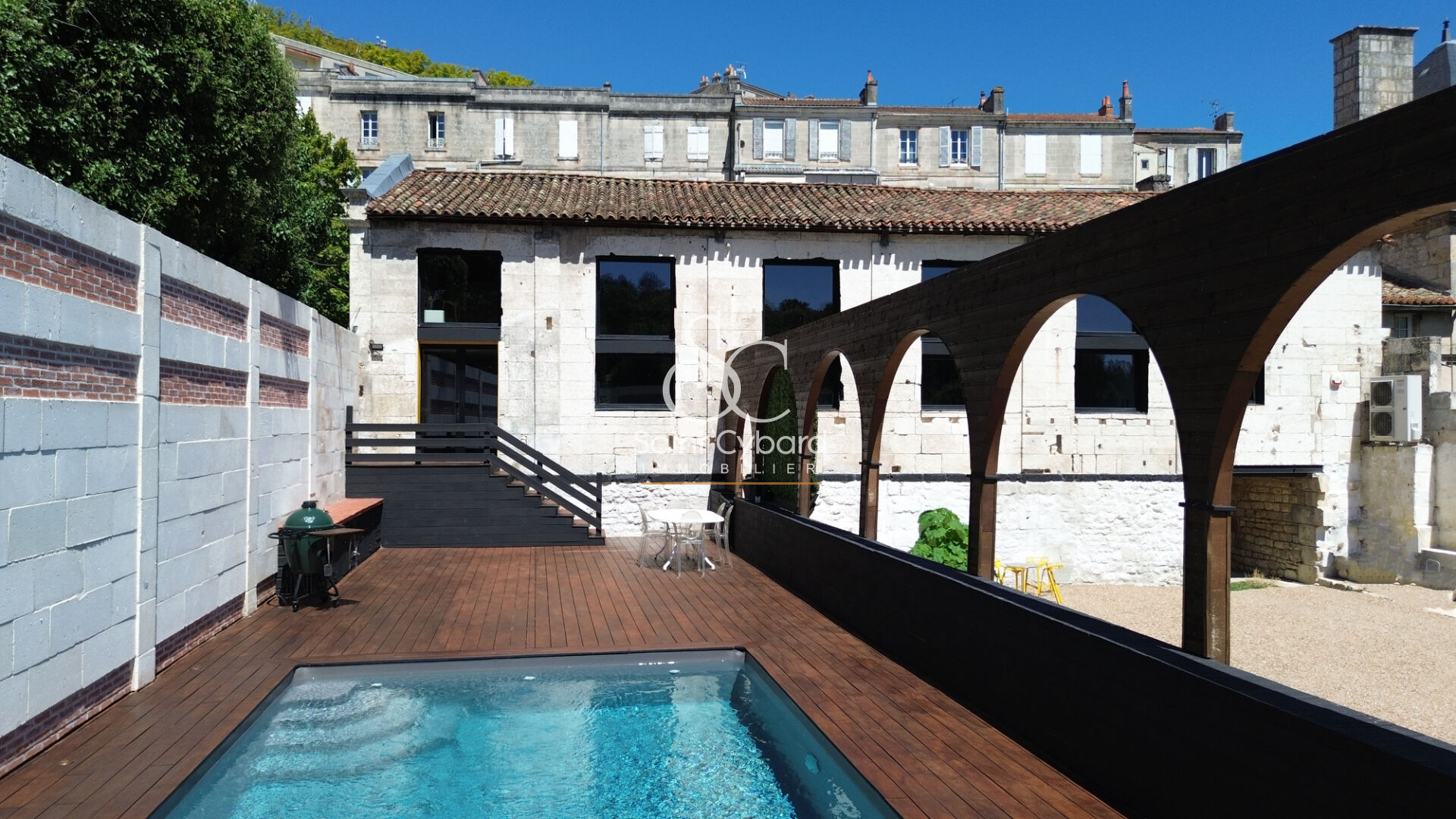 Loft rénové – Plateau Angoulême avec piscine