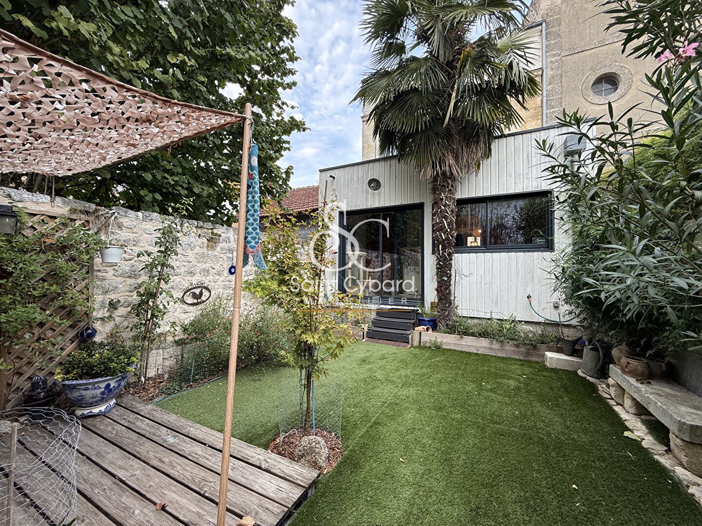 Maison Angouleme 4 pièce(s) 112 m2 environ